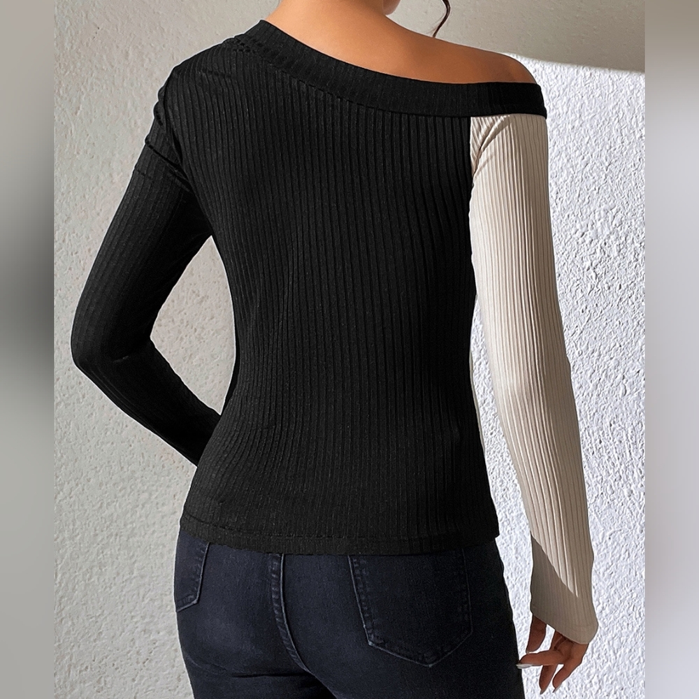 One Shoulder Contrast Buttoned Blouse - Picture 5 of 5